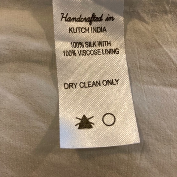 Laura Siegel Batik Handcrafted Silk Shift Dress - Picture 7 of 8